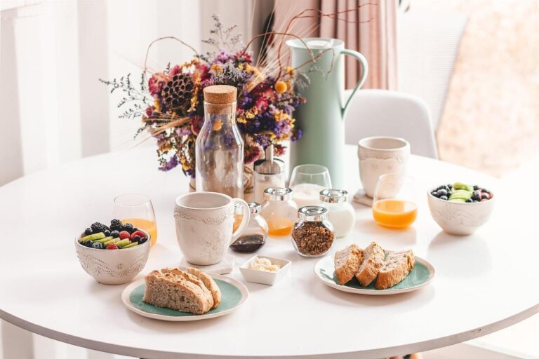 Holiday Hosting Made Easy: Festive Cooking, Frappe Bases & Foodie Gift Ideas